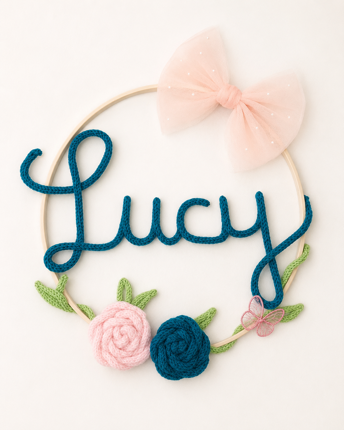 Prénom en tricotin personnalisé Textile Jessy, décoration murale faite main pour enfant