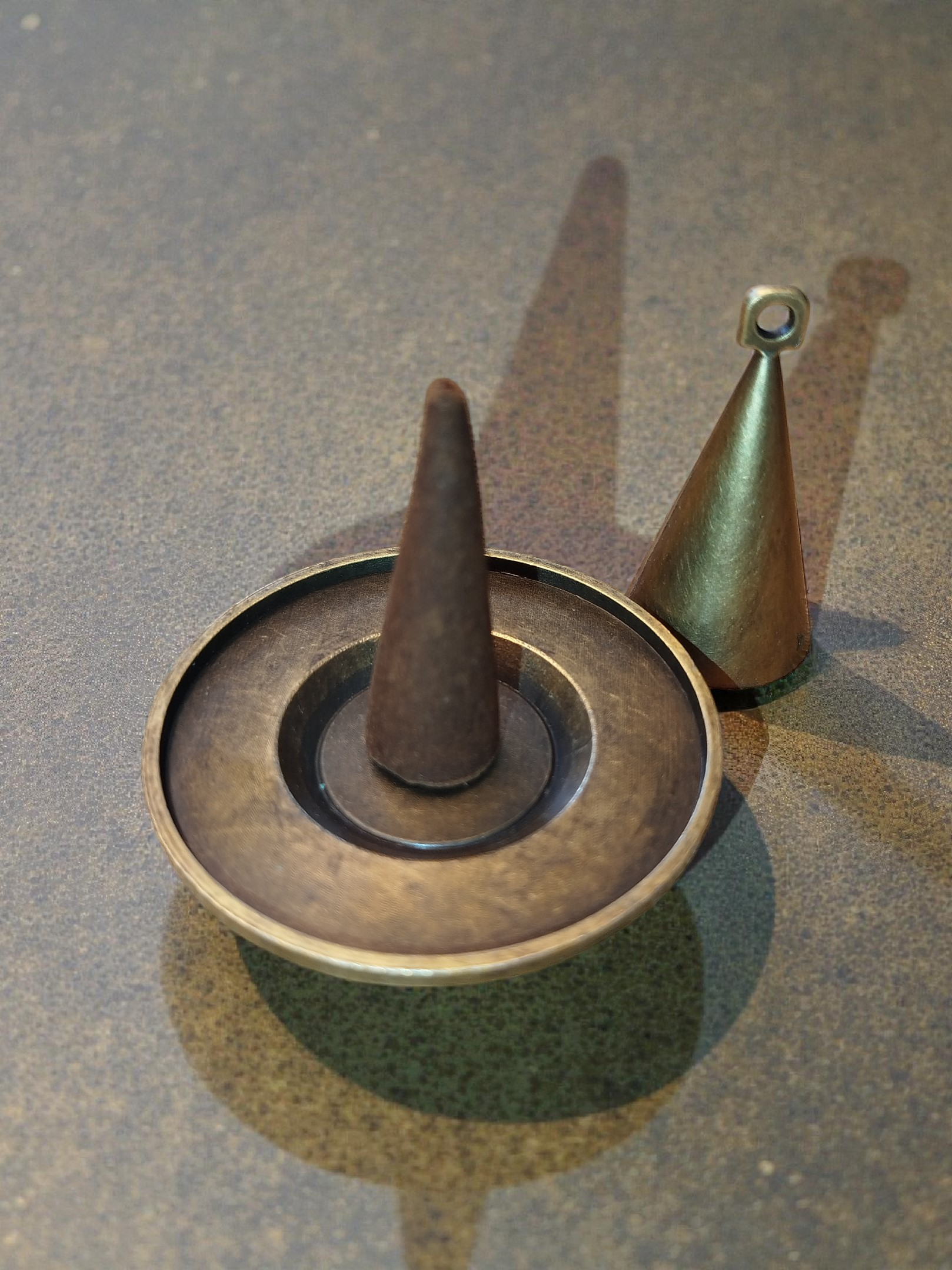 Halter für Räucherkegel Kegel