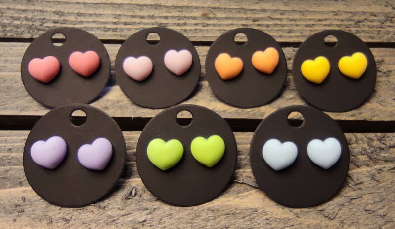 Ohrstecker Herz-Ohrstecker in verschiedenen Farben