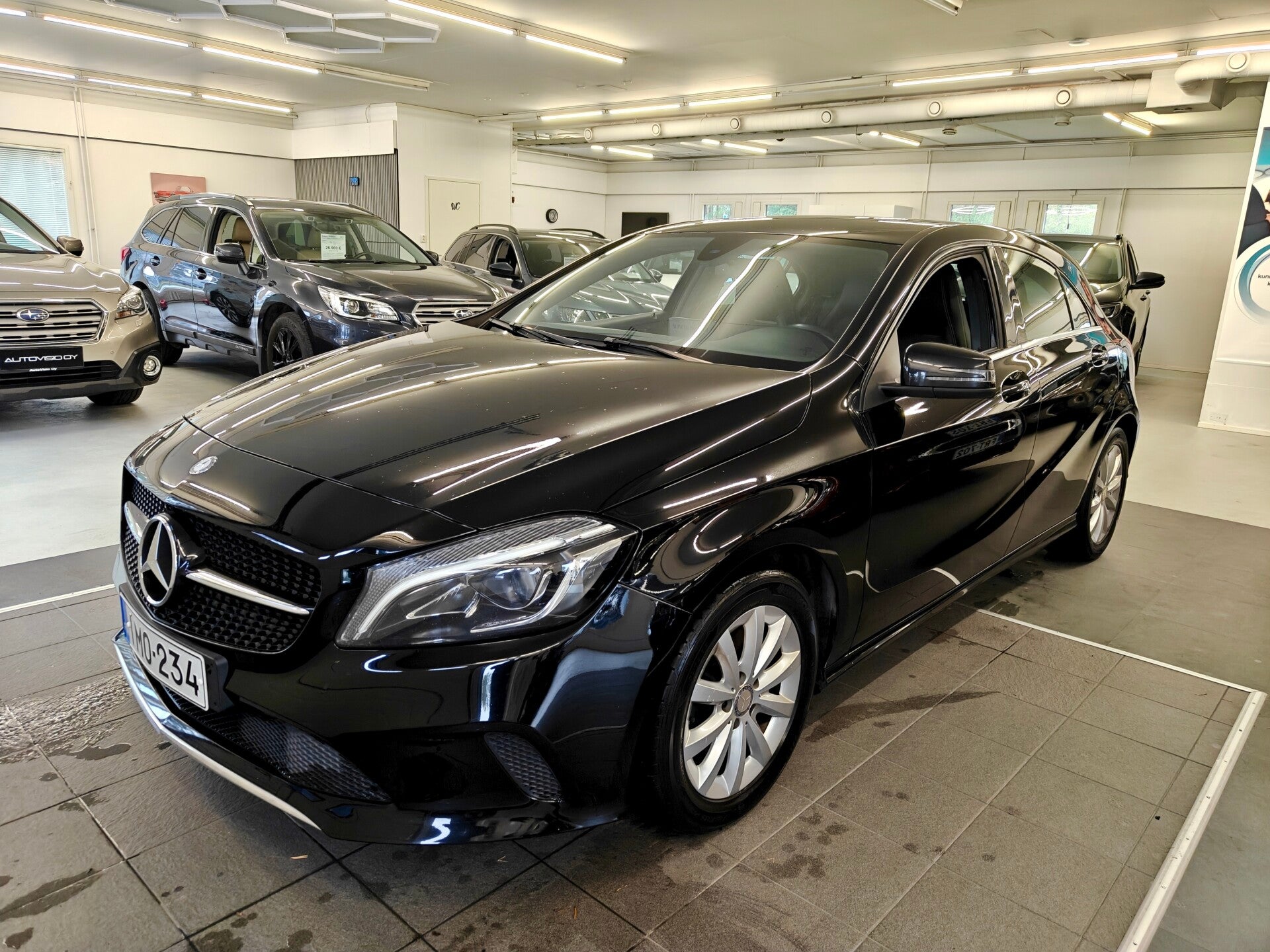 Mercedes-Benz A 180 A Launch Edition -16