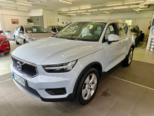 Volvo XC40 T3 Momentum aut *Keyless Go / Webasto / LED* -20