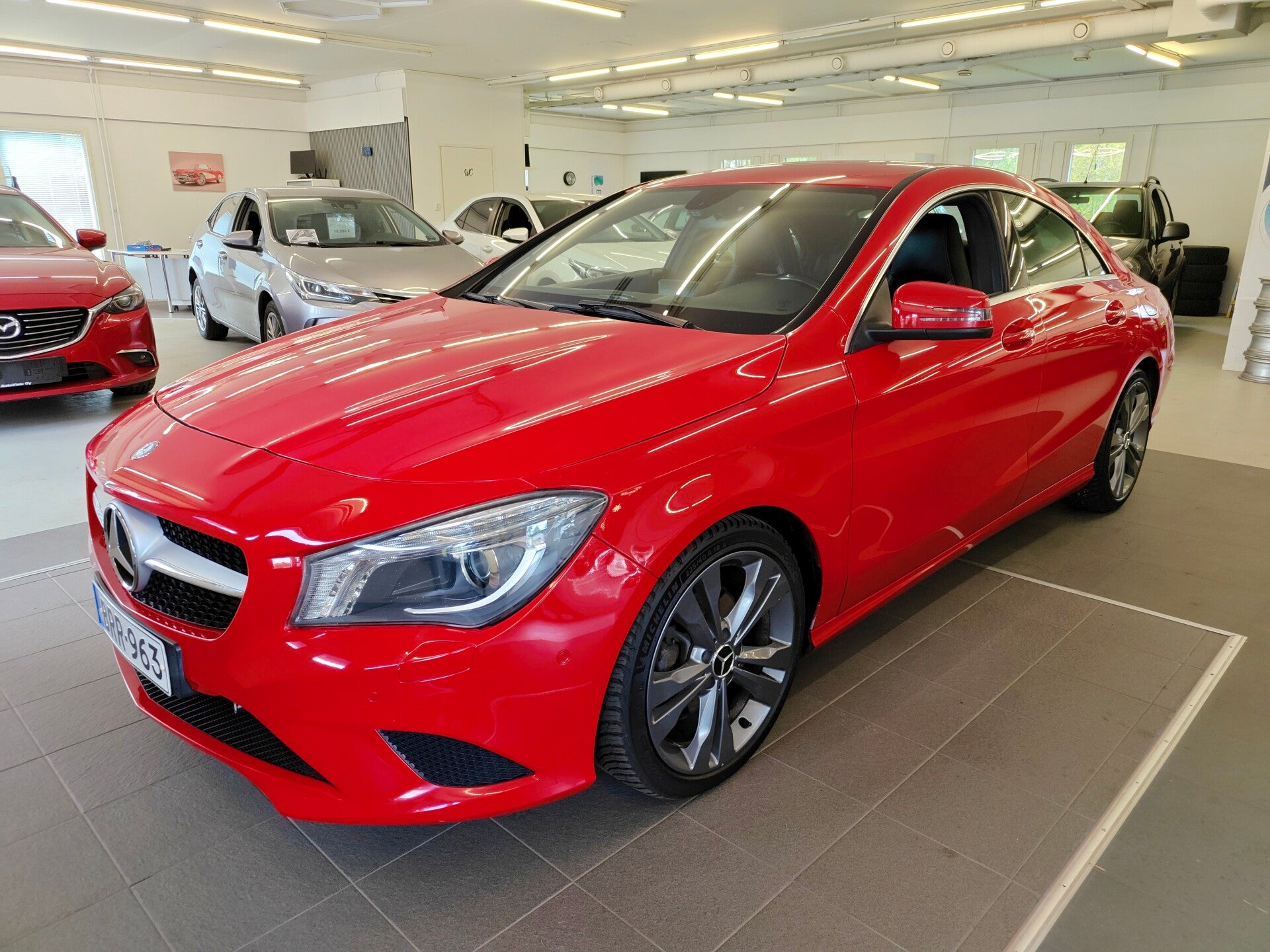 Mercedes-Benz CLA 180 BE A Premium Business *Webasto / Bi-Xenon / 18" alut* -14