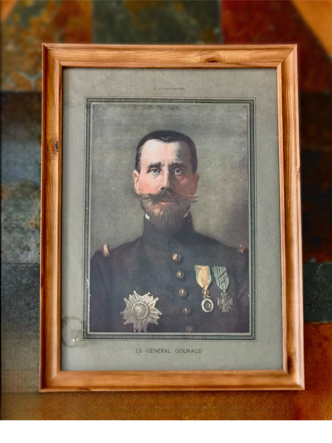 🎖️Portrait encadré du général Gouraud – L’Illustration (1916)