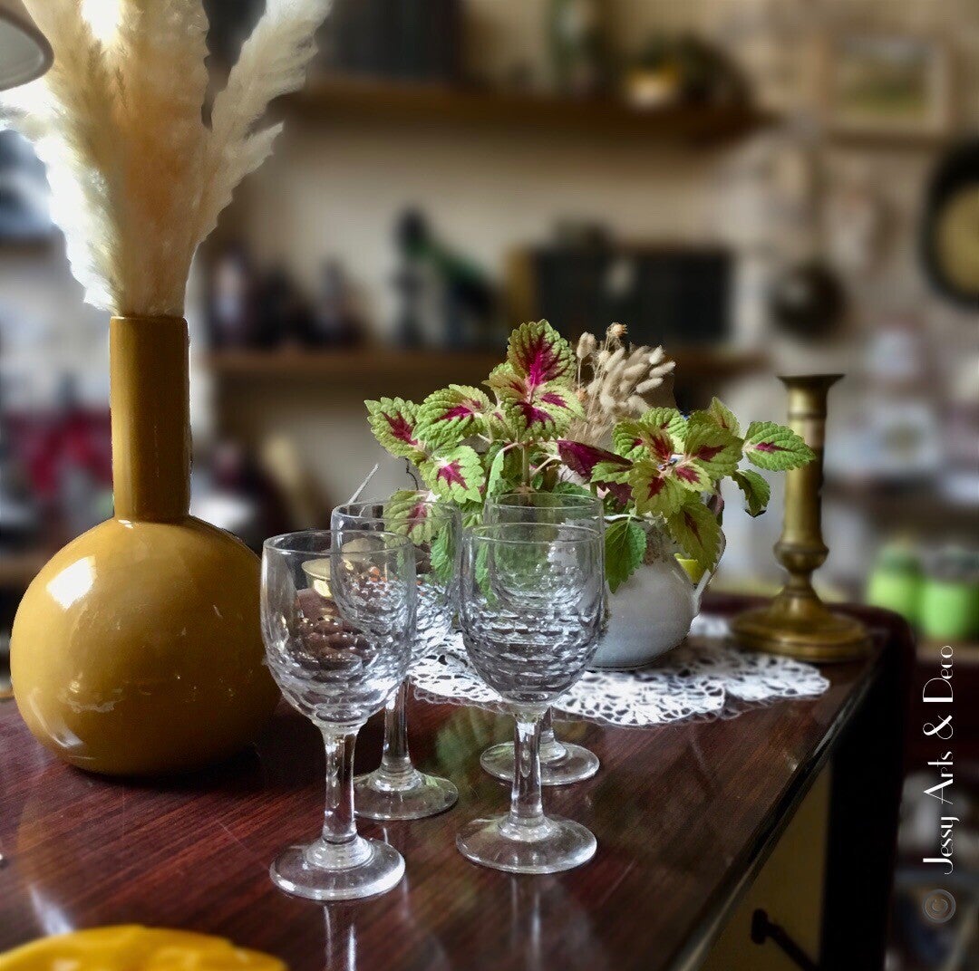 Verres à pied en cristal de Baccarat