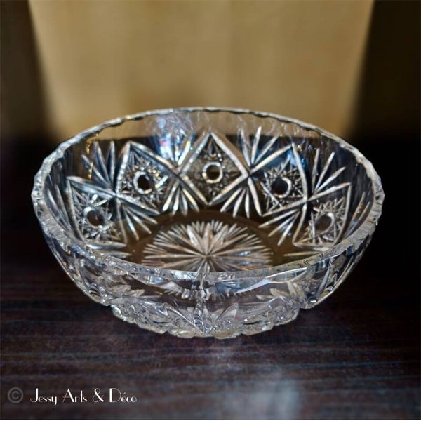 💠 Coupe en cristal taillé à décor géométrique – diamètre 20 cm