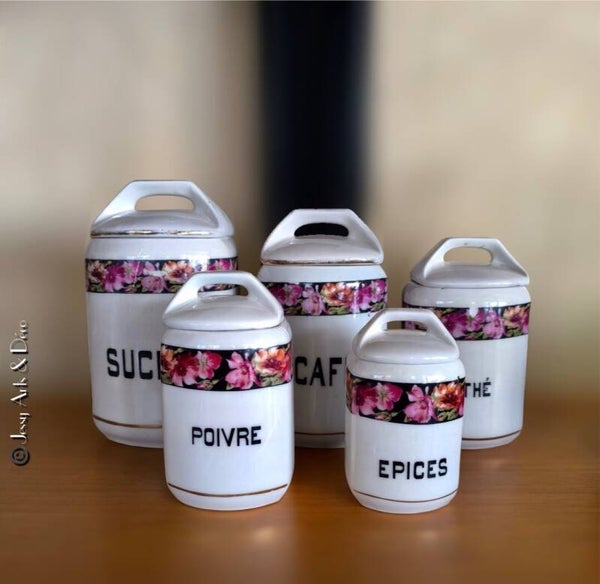 Ensemble de petits pots en céramique
