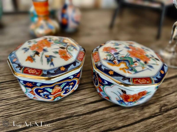 Paire de boîtes en porcelaine IMARI