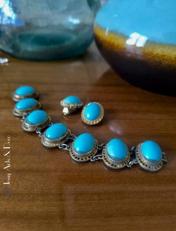 Paire de boucles d'oreilles et bracelet