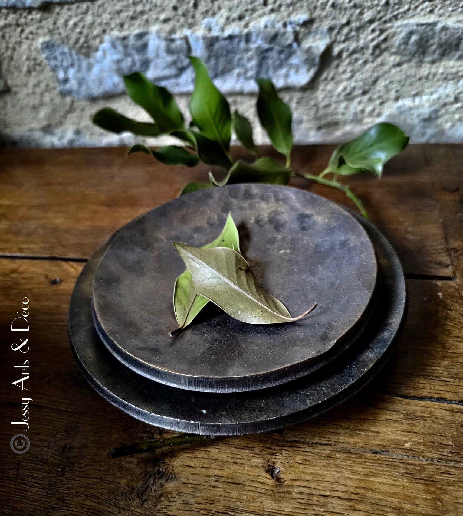 Paire de coupelles en métal