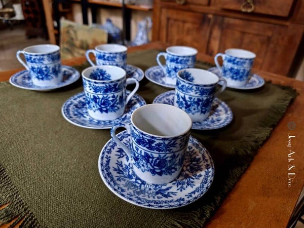 7 tasses à café anciennes