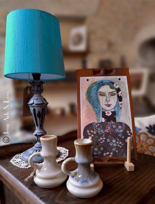 Tuile peinte à la main