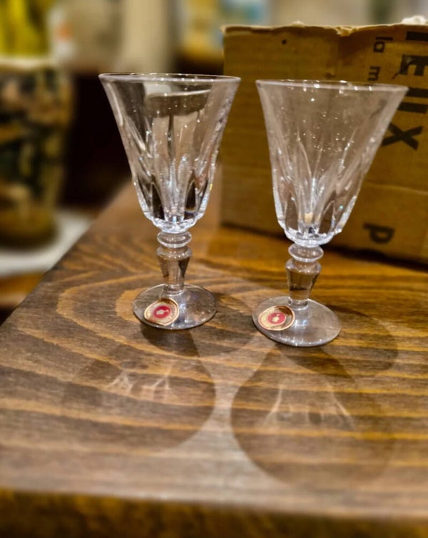 12 petits verres cristallins