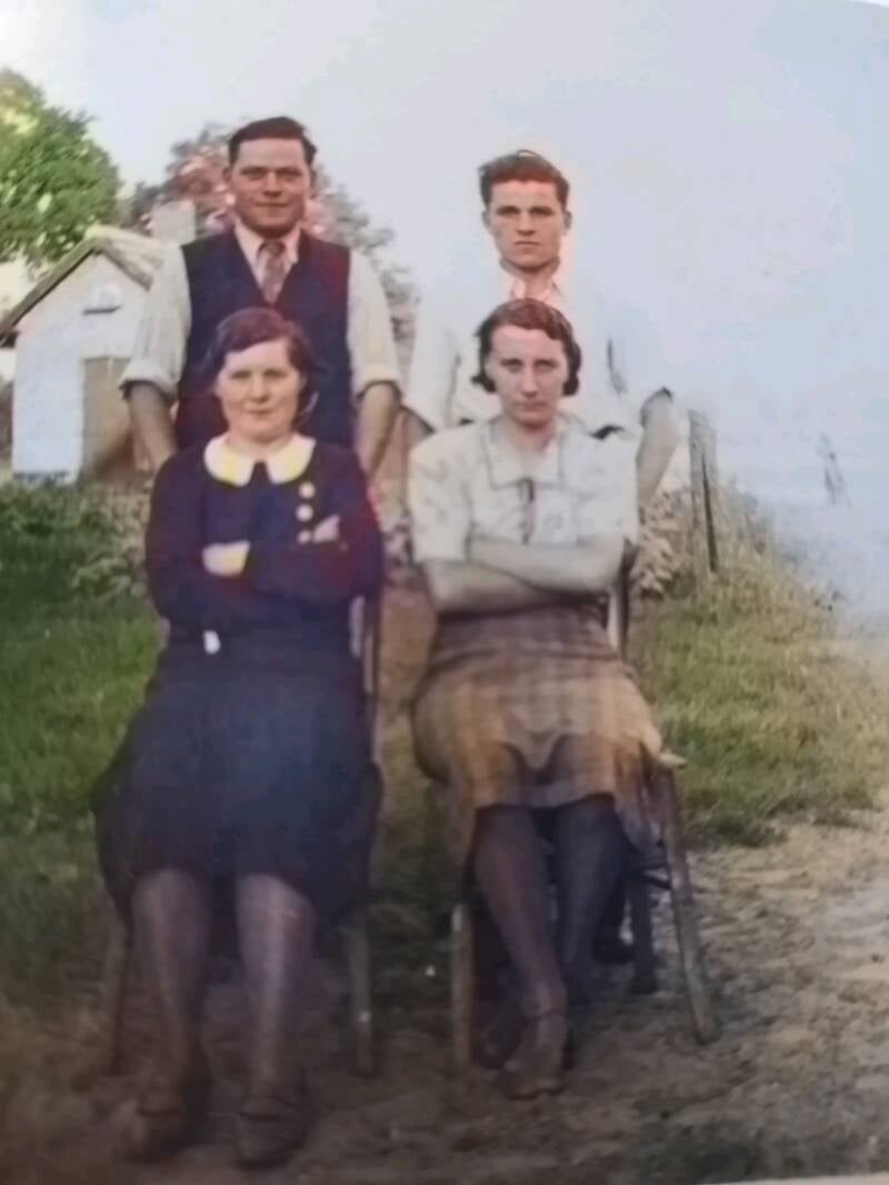 colorizephoto_20220502164604-standard.jpg
