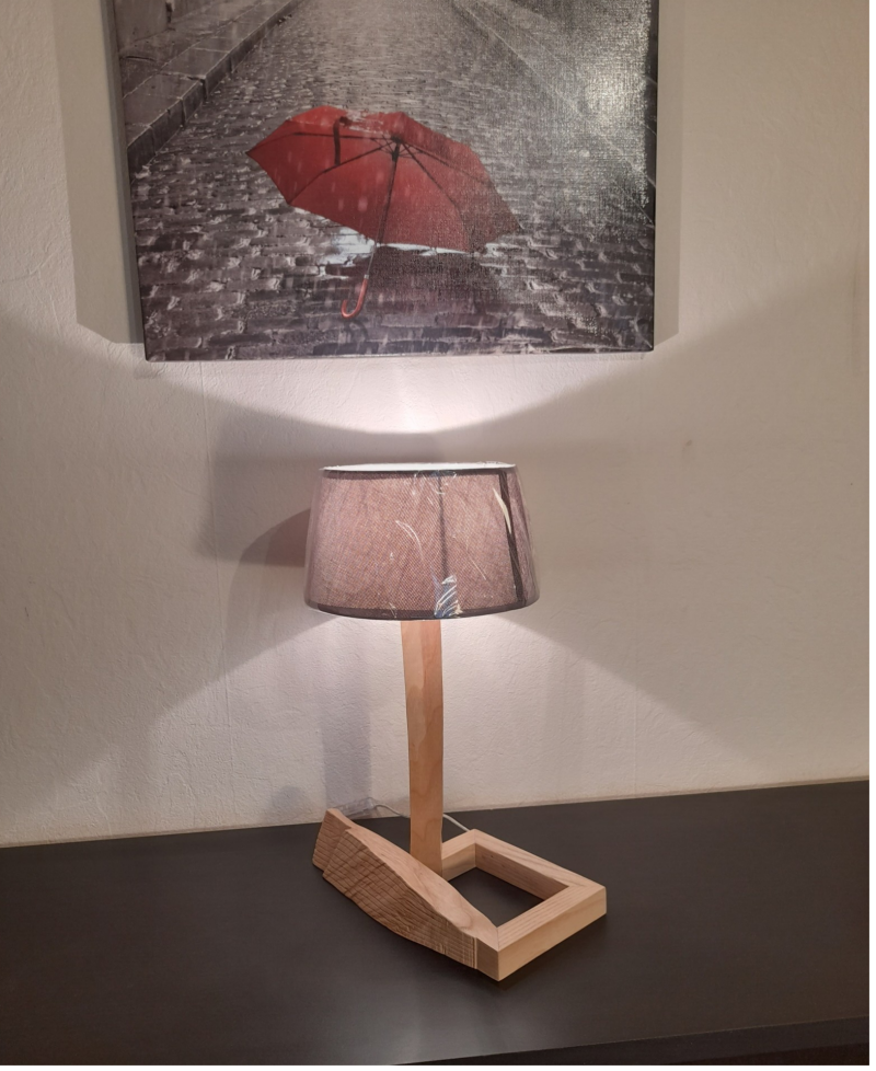 lampe-moderne-en-bois