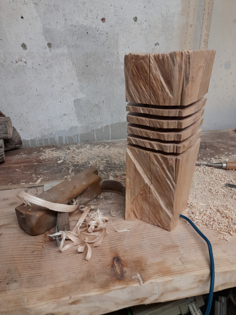 Lampe moderne en bois