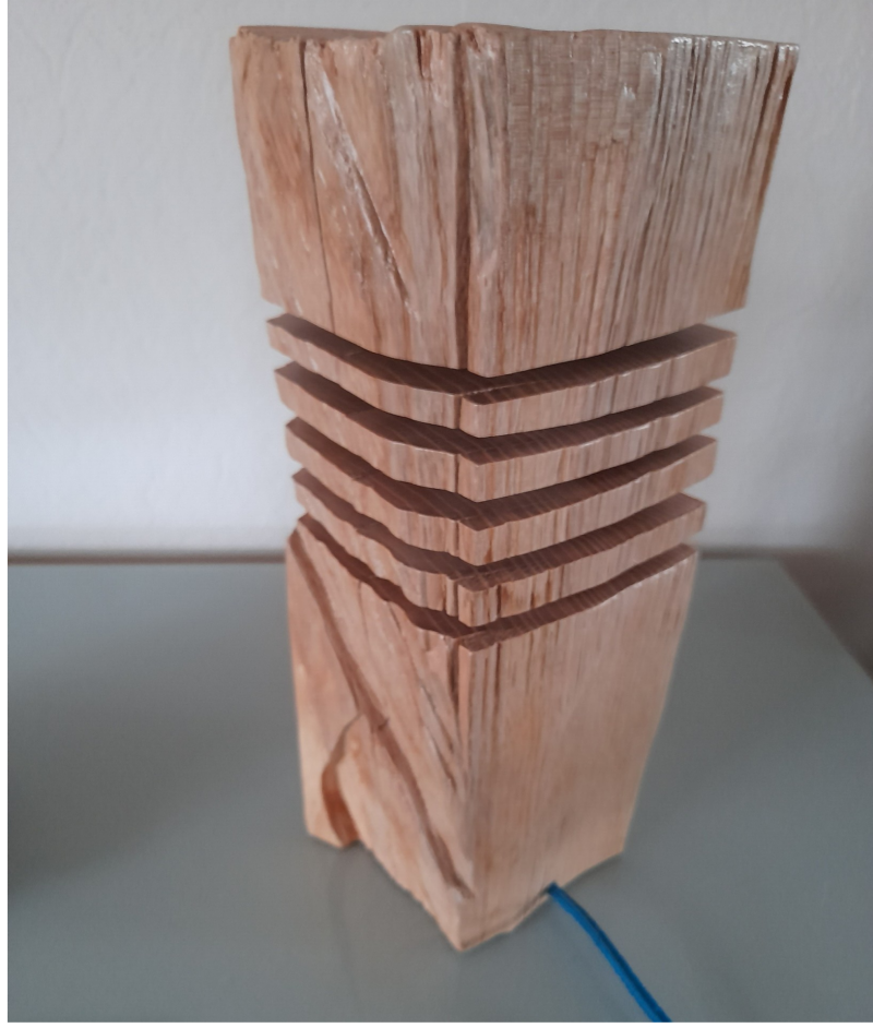 Lampe design en bois