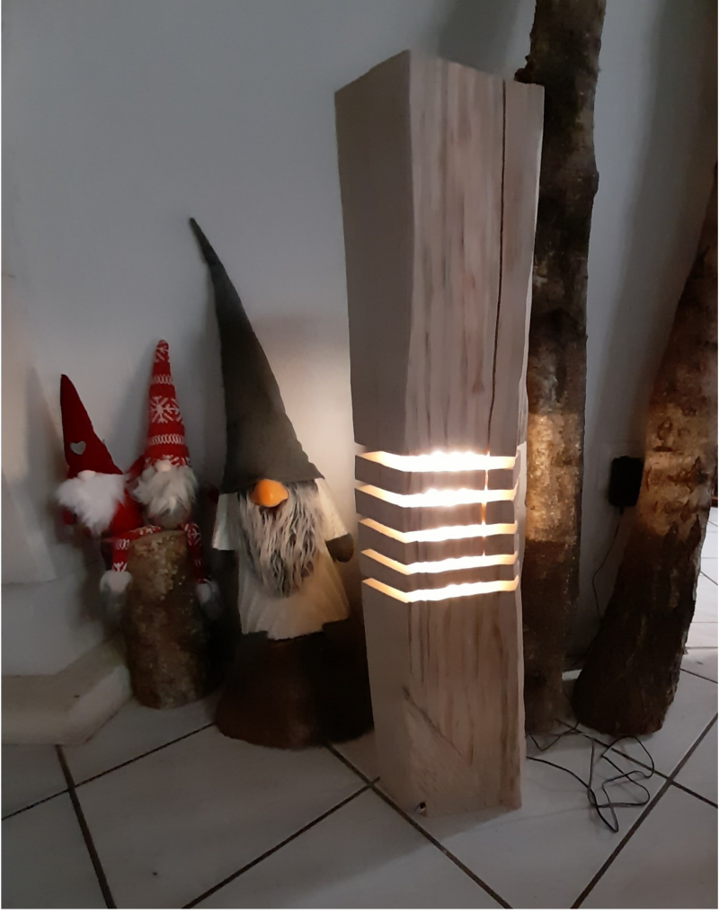 lampe design en bois, lampe moderne en bois
