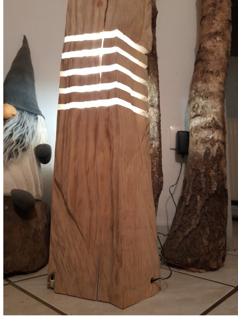 lampe design en bois, lampe moderne en bois