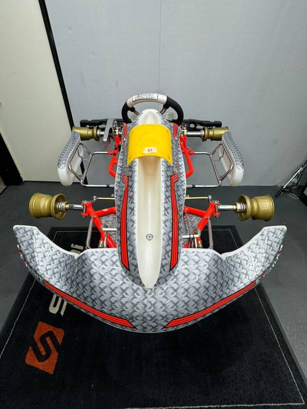 TE KOOP: EXPRIT KART ( 3 weekenden jong! )