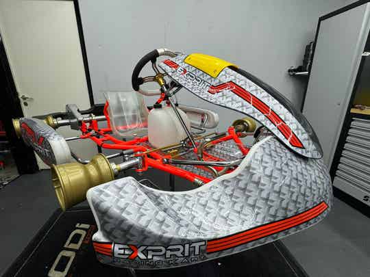 TE KOOP: EXPRIT KART ( 2 weekenden jong!)