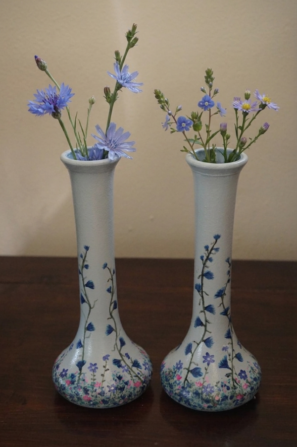 Set Handbeschilderde vaasjes in zacht blauw