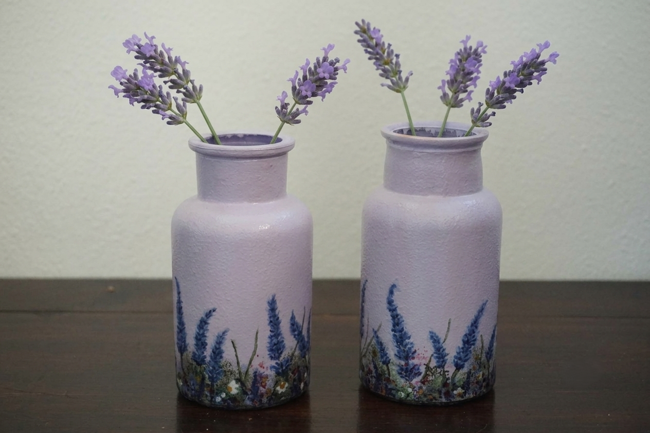Set kleine lila kleur vaasjes