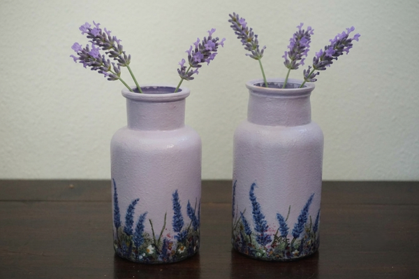 Set kleine lila kleur vaasjes