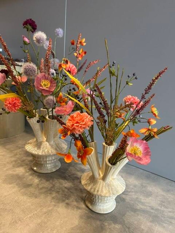 Toetervaasje M met zijden bloemen