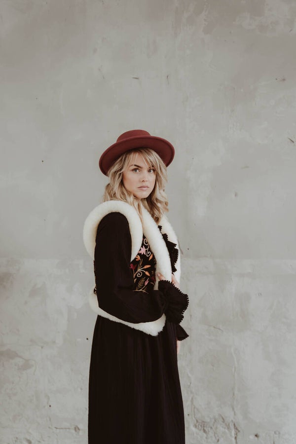 The neutral sheepskin waistcoat