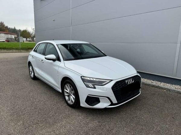 Audi A3 Sportback 35 TDI S-tronic*GARANTIE*LED*APP* Berline
