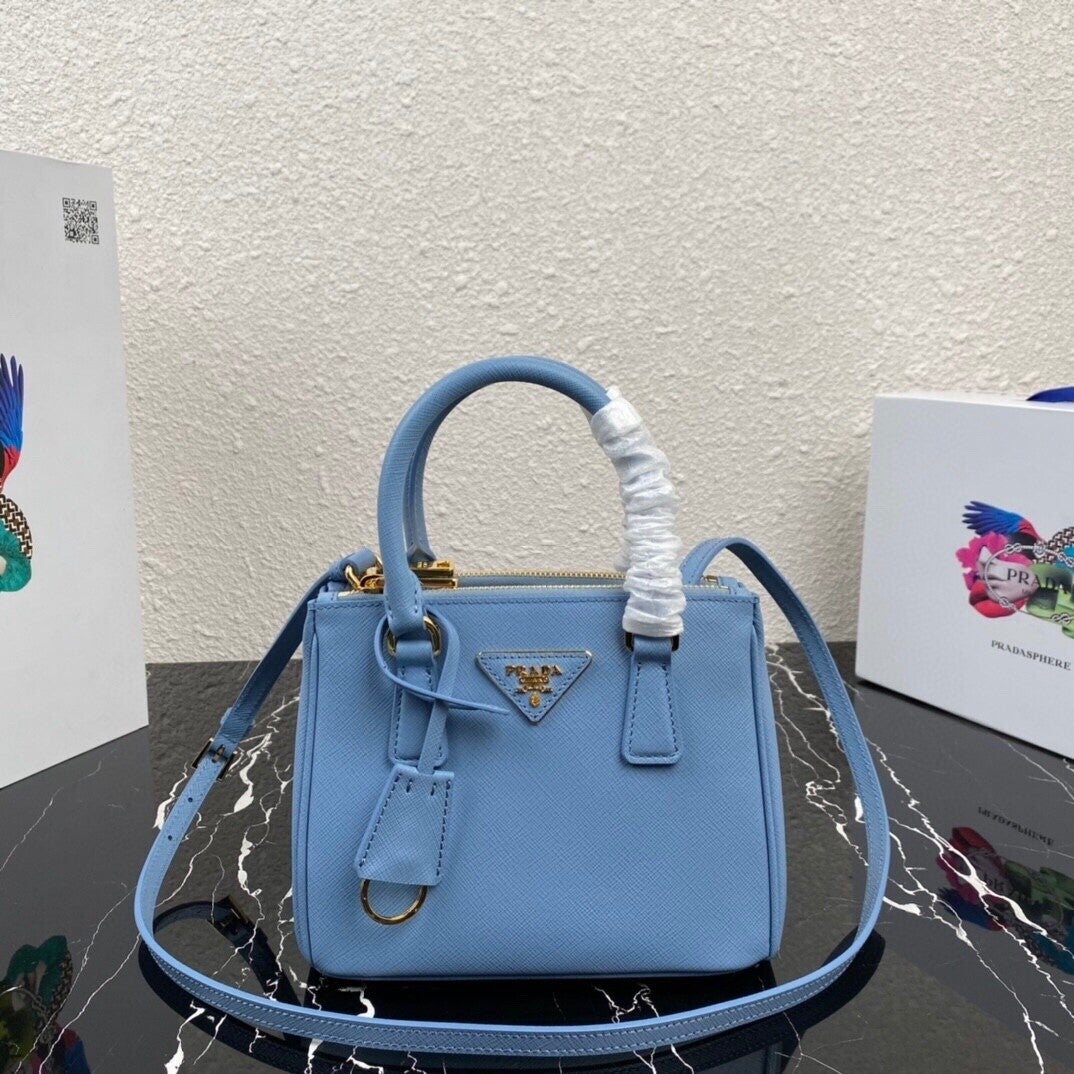 Prada Tasche
