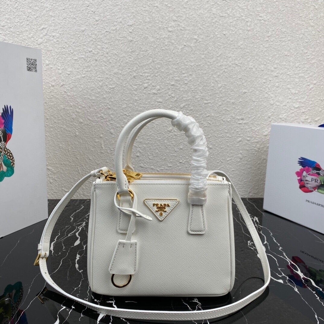 Prada Tasche