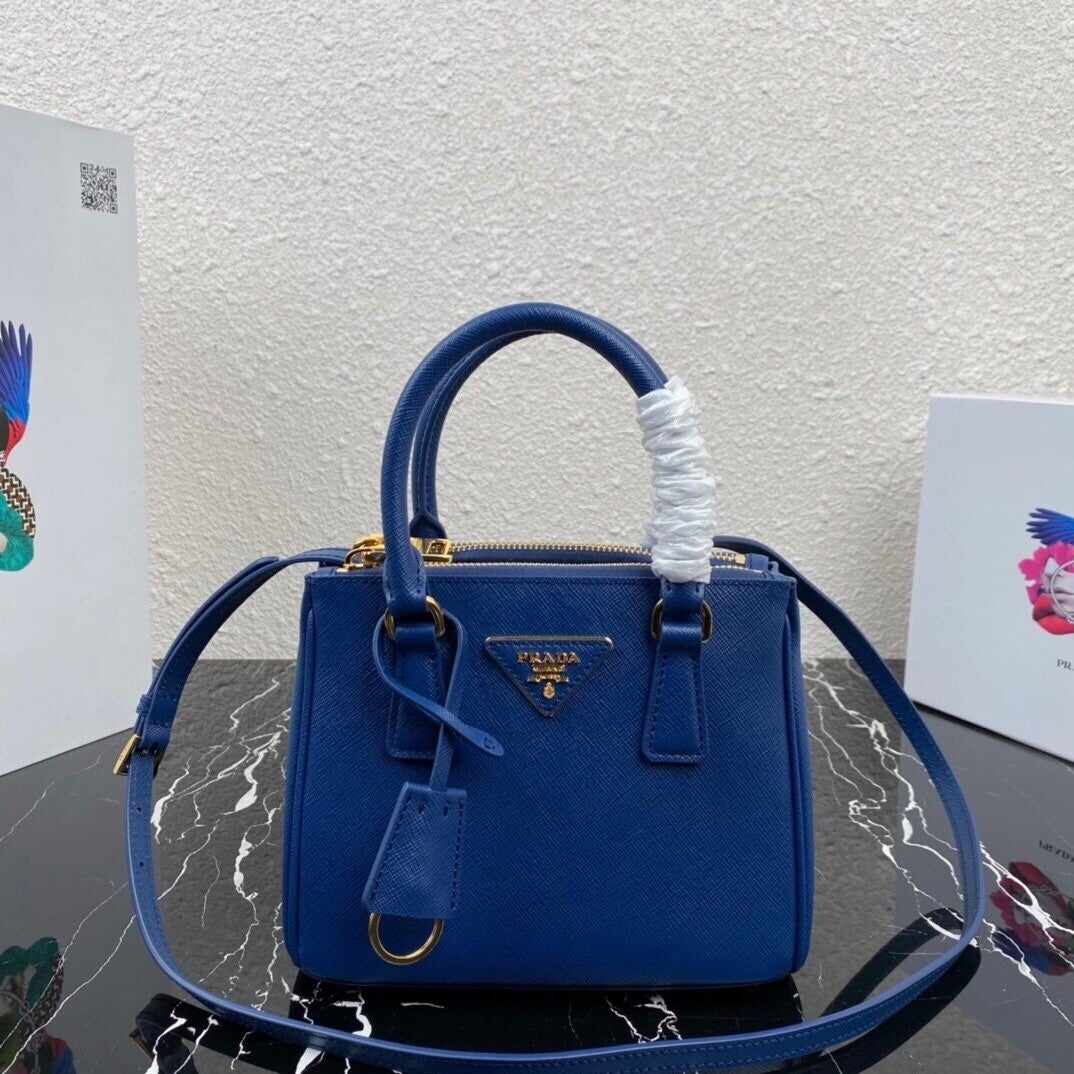 Prada Tasche