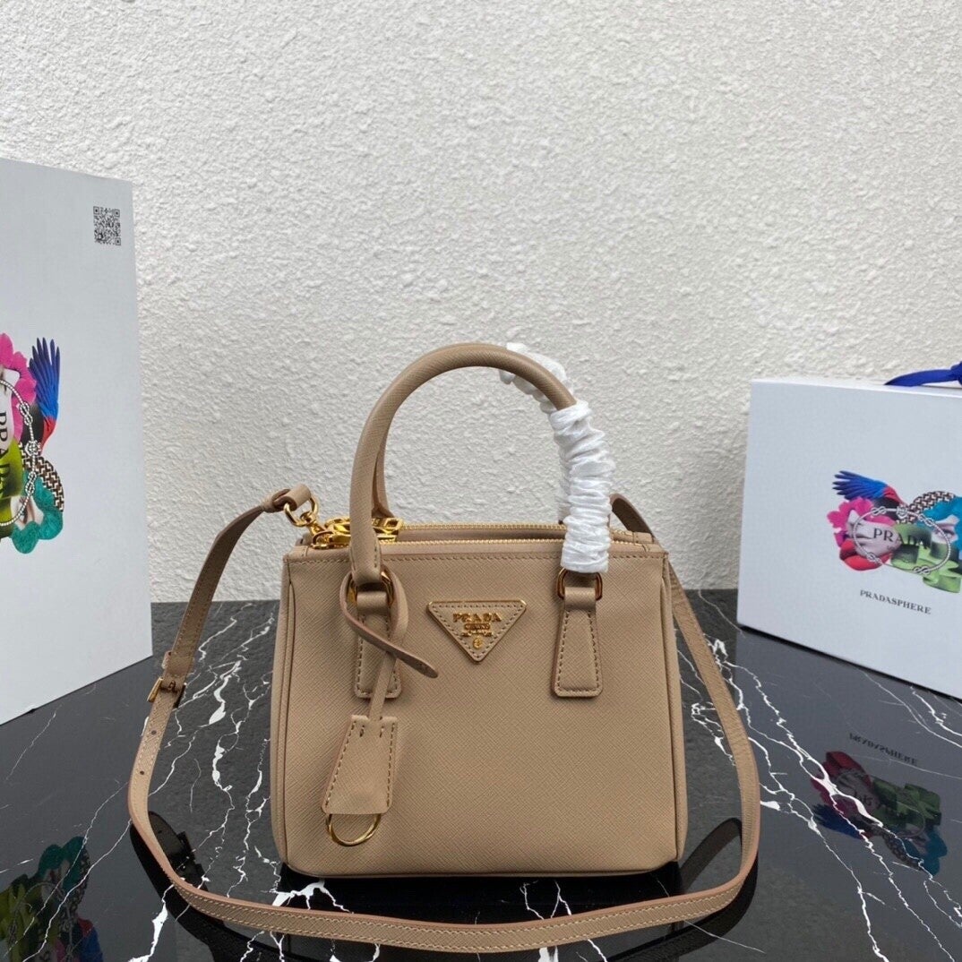 Prada Tasche