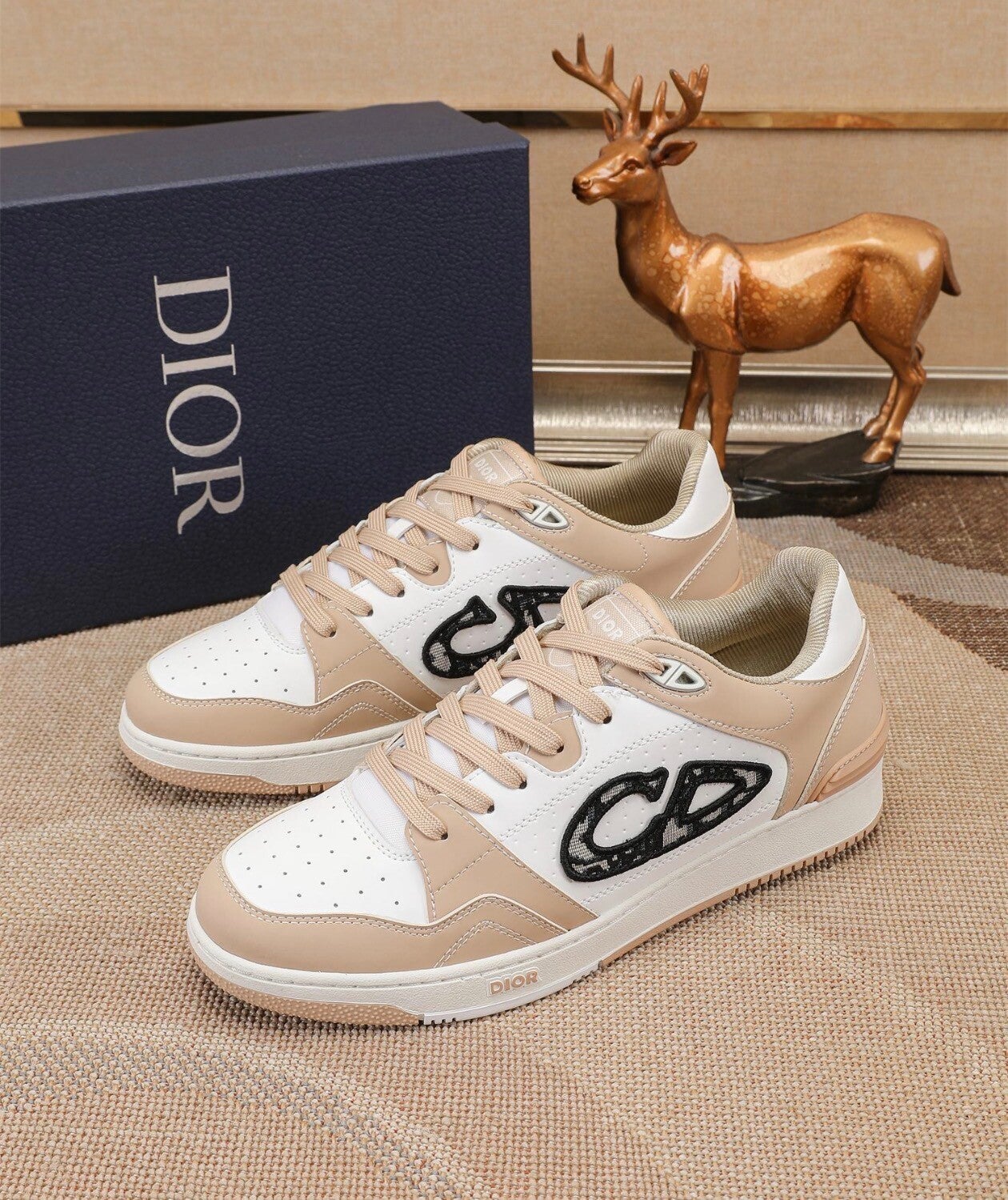 Dior B57 Beige&Weiß