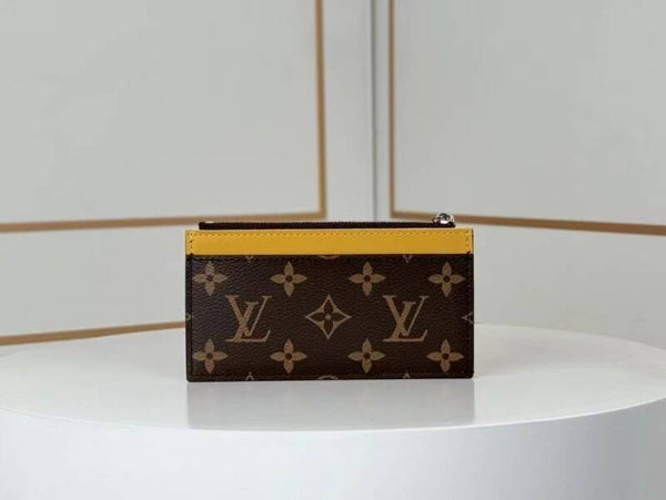 LV Etui