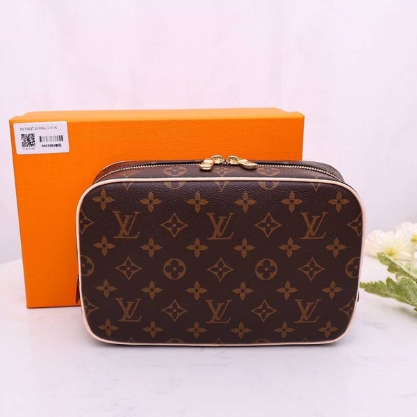 LV Etui