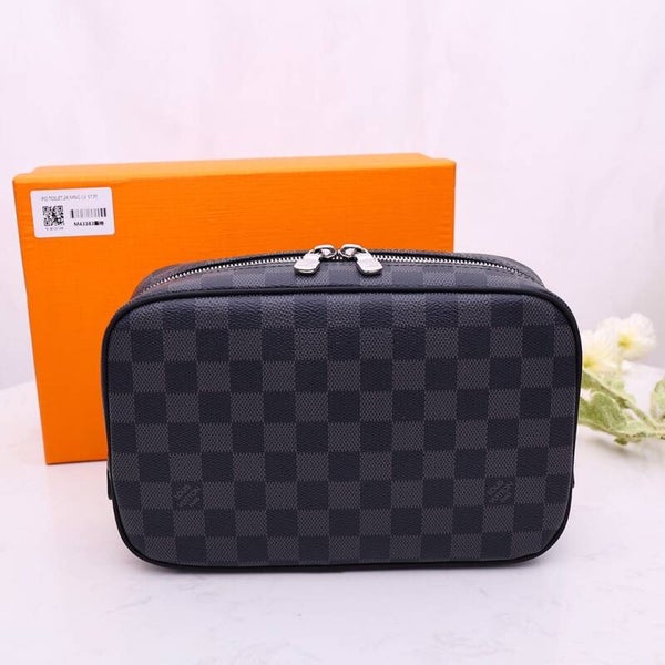 LV Etui