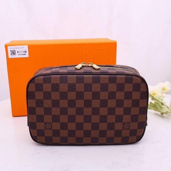 LV Etui
