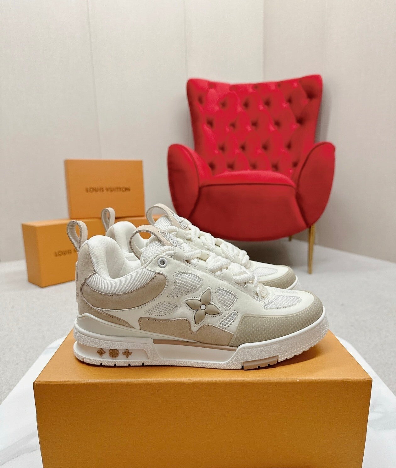 LV Sneaker Beige