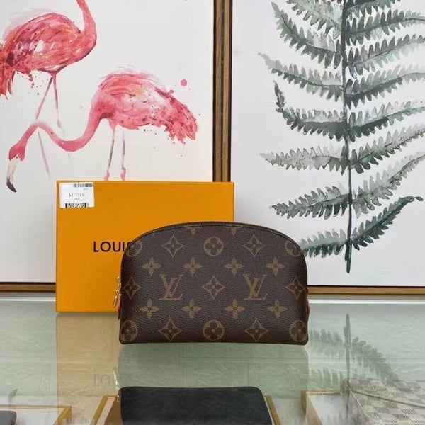 LV Etui
