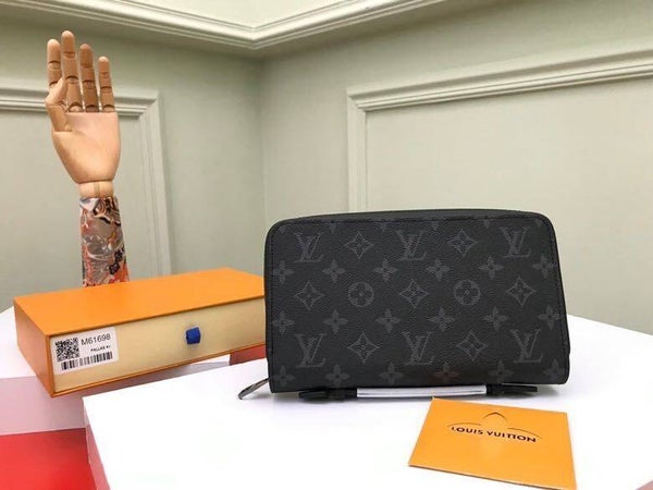 LV Etui