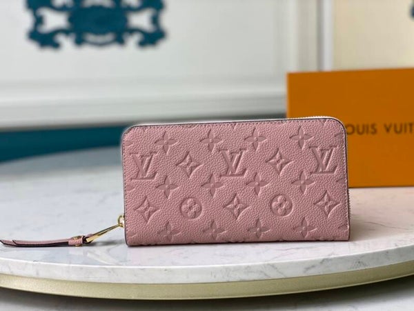 LV Etui