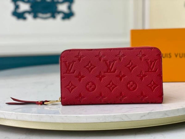 LV Etui