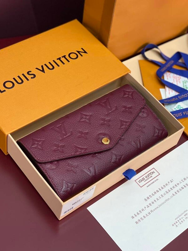 LV Etui
