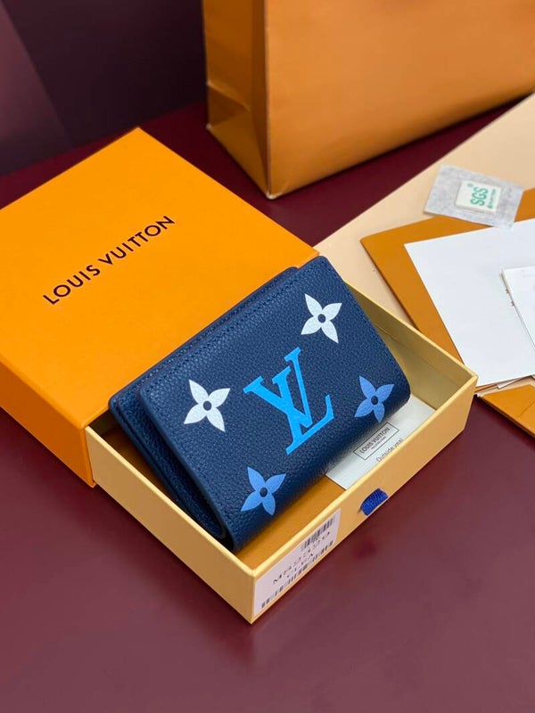 LV Etui