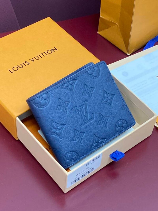 LV Etui
