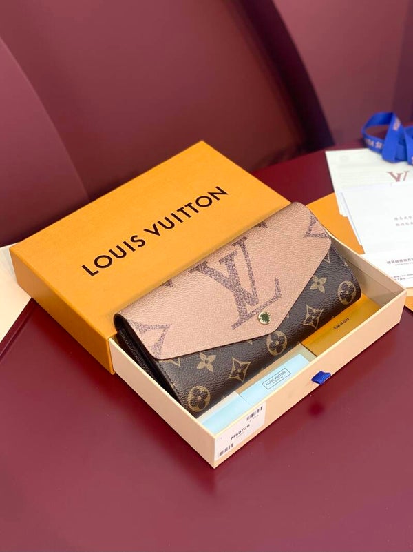 LV Etui