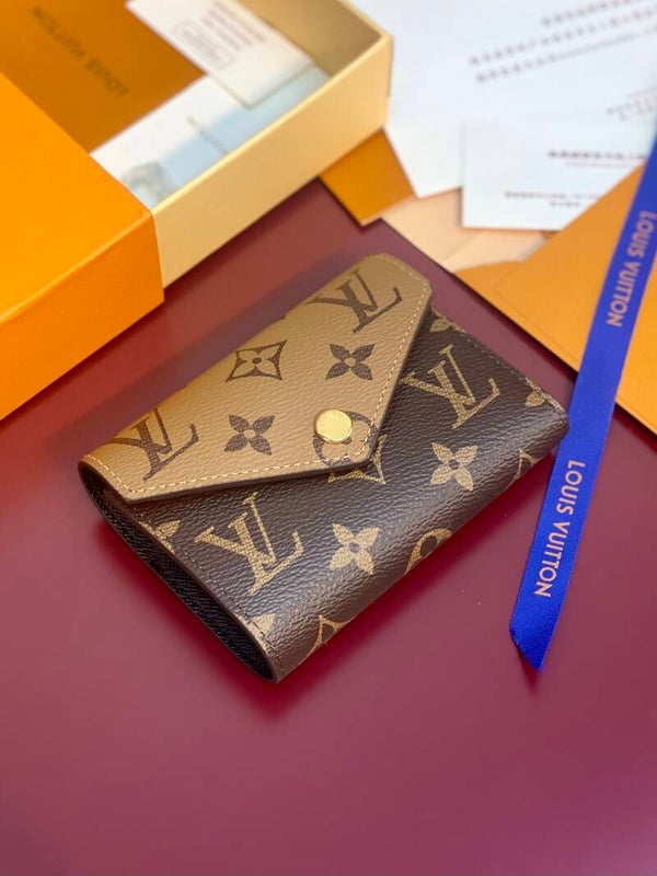 LV Etui