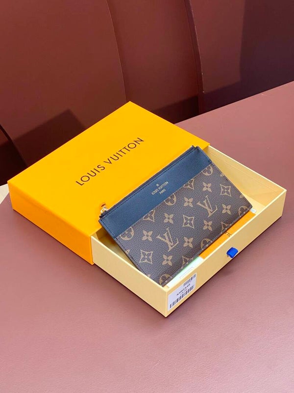 LV Etui